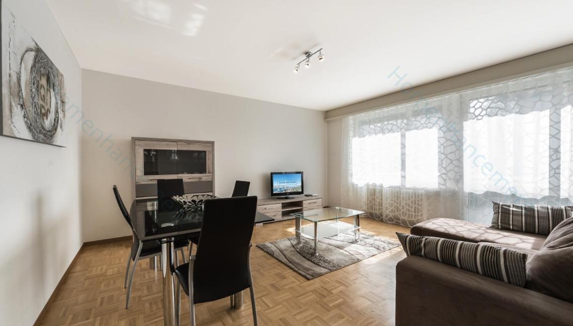Apartment Athenee 40 By Homenhancement Genf