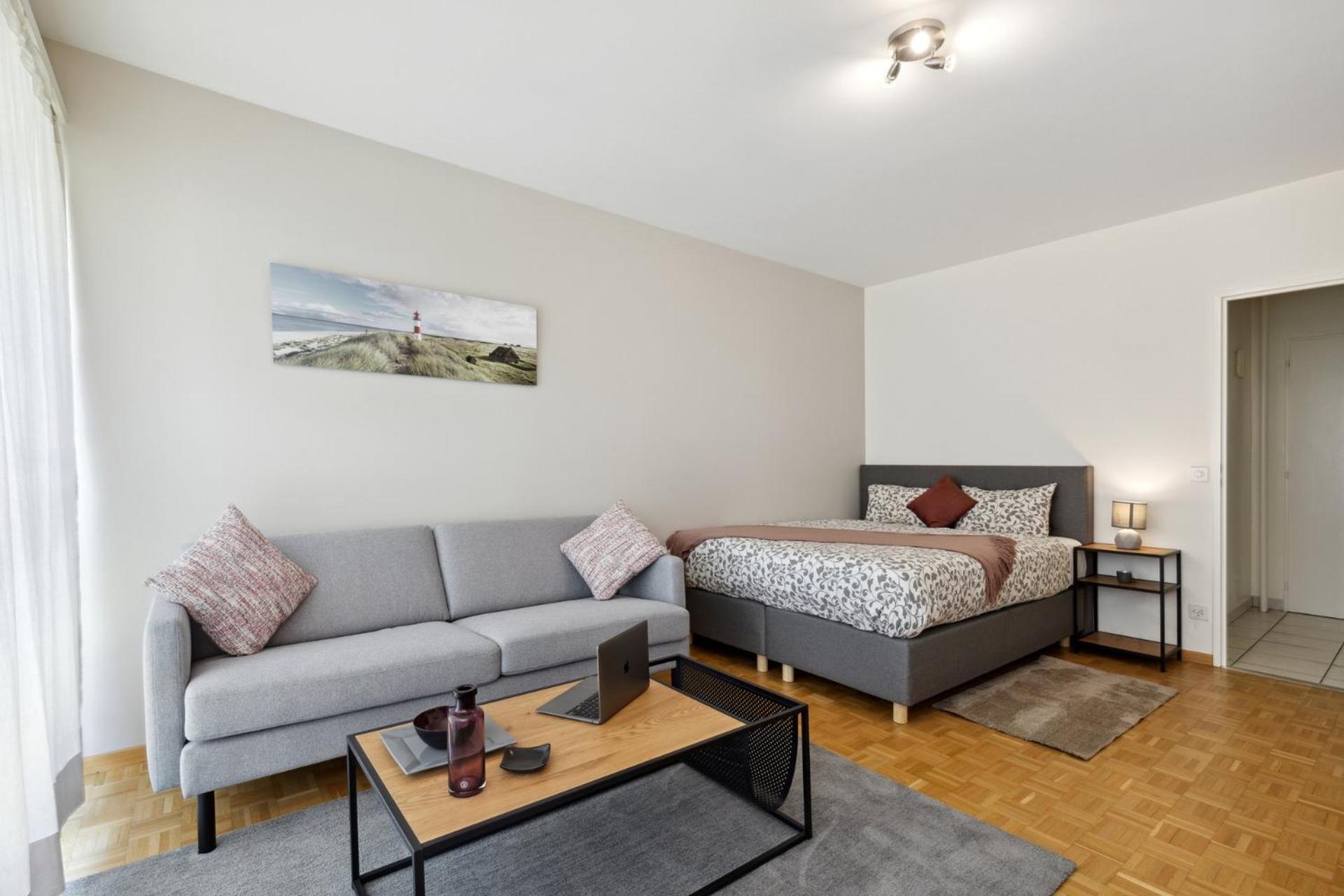 Athenee 40 By Homenhancement Apartment