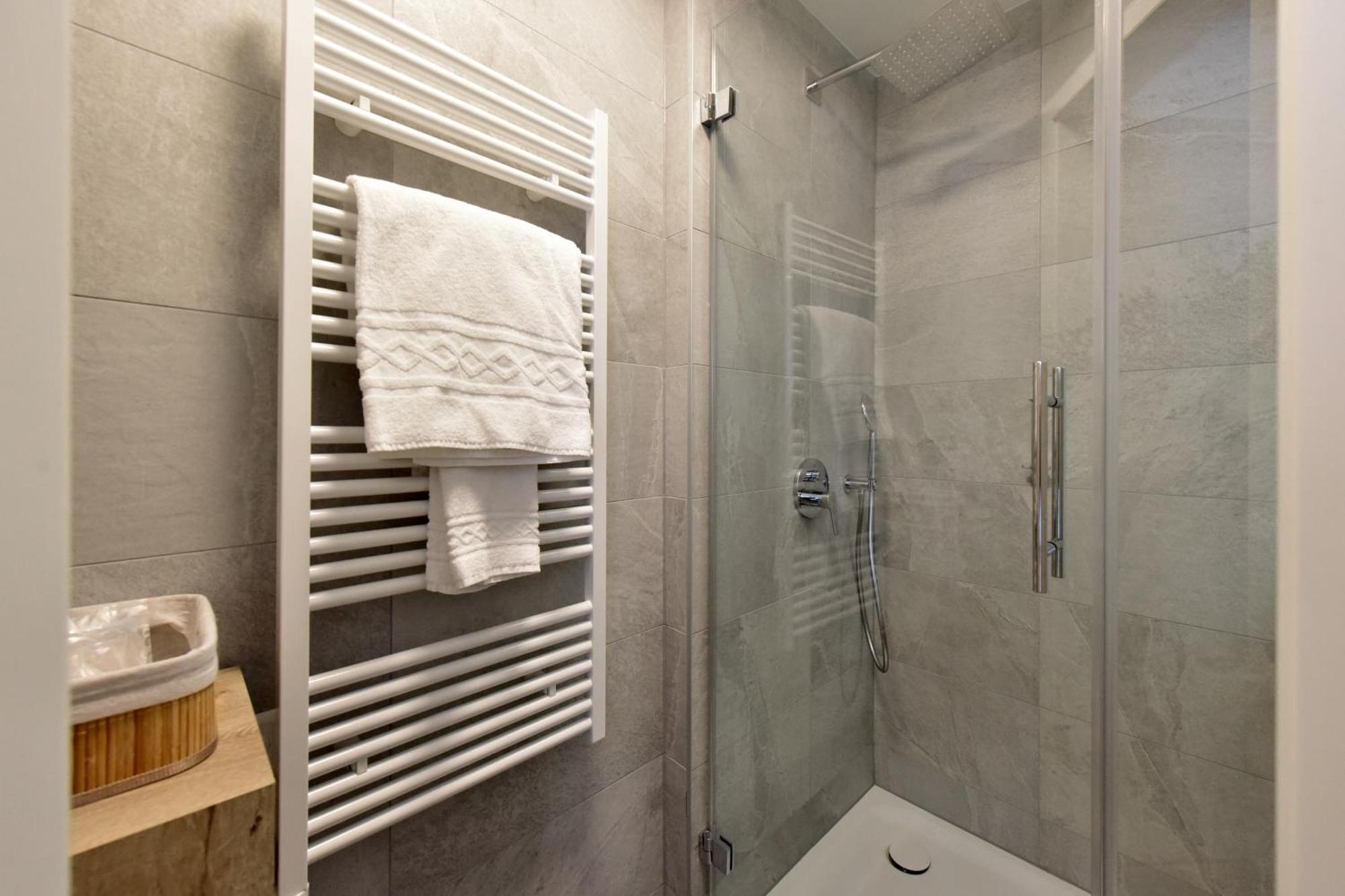 Rousseau 3* Geneva