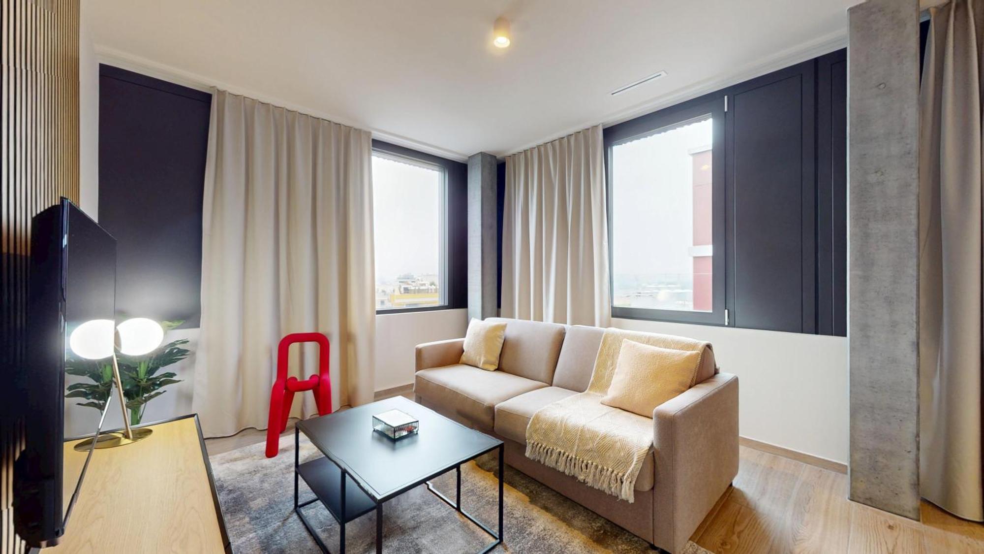 Nonanteneuf Etang - Airport - Contactless Check-in Apartment